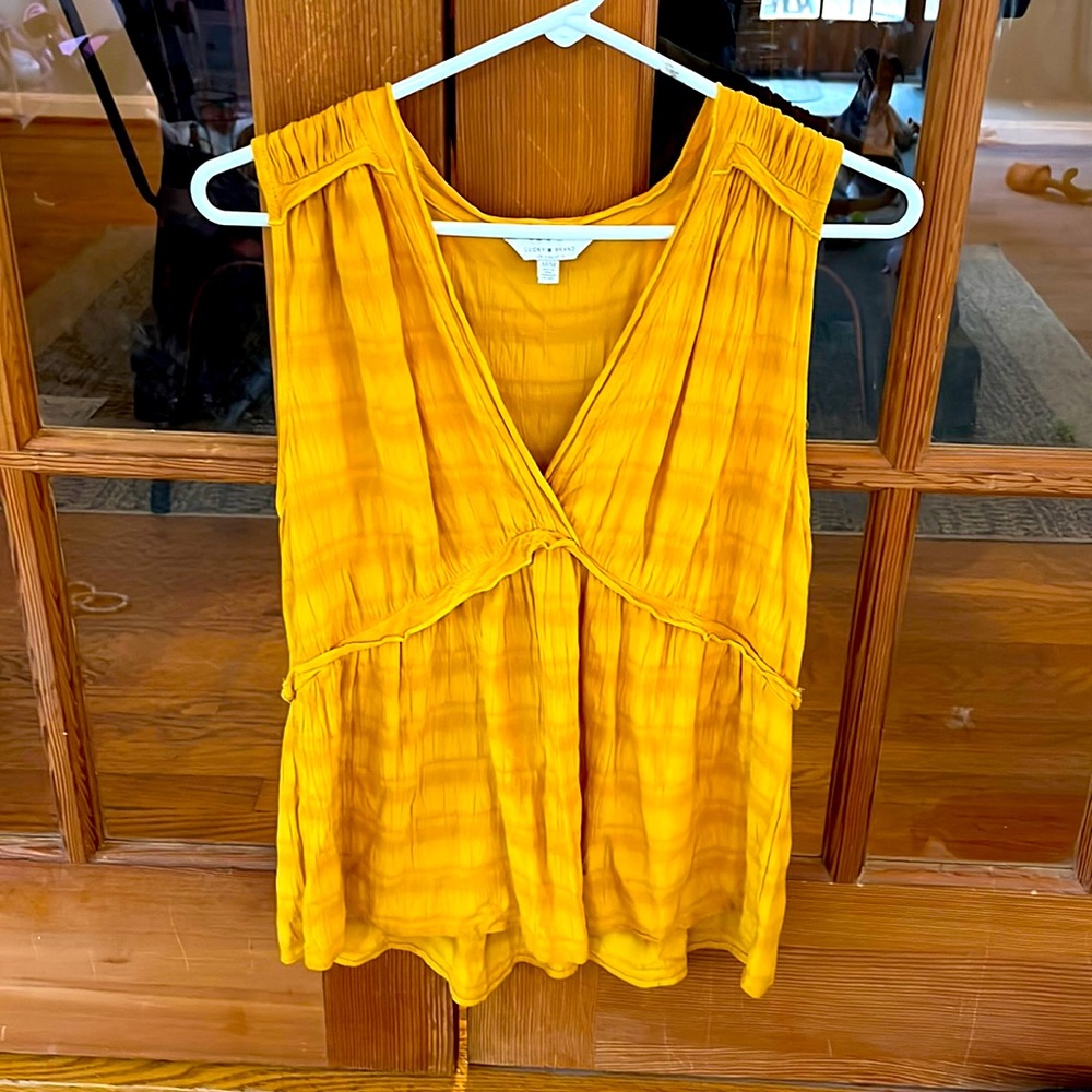 Lucky brand top